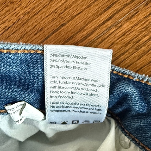 Risen Jeans Women’s 11 Waist 30 Stylish Distressed Flare Jeans in Blue - Picture 4 of 5